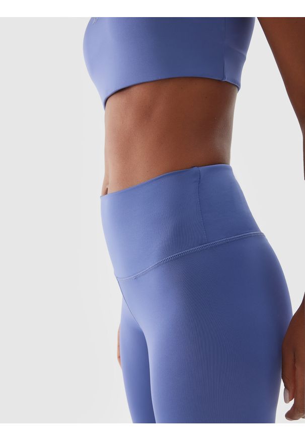 4f - 4F Legginsy treningowe z wysokim stanem damskie - granatowe XS. Stan: podwyższony. Kolor: niebieski. Materiał: poliester, materiał, elastan, włókno, dzianina. Wzór: jednolity, gładki, ze splotem. Sport: fitness