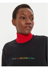 United Colors of Benetton - United Colors Of Benetton Bluza 3J68D107Z Czarny Regular Fit. Kolor: czarny. Materiał: bawełna