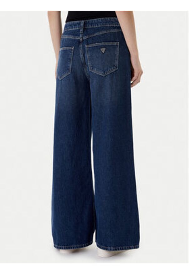 Guess Jeansy W6RA82 D3Y0L Niebieski Wide Fit. Kolor: niebieski