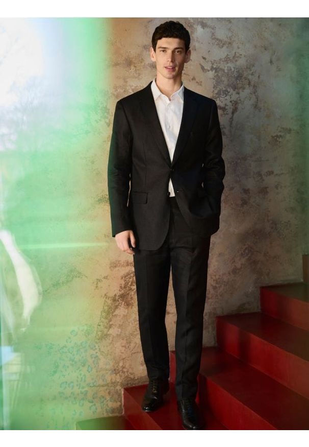 Reserved - Lniane spodnie garniturowe - czarny. Kolor: czarny. Materiał: len