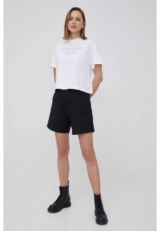 Calvin Klein Jeans t-shirt bawełniany kolor biały. Kolor: biały. Materiał: bawełna. Wzór: aplikacja