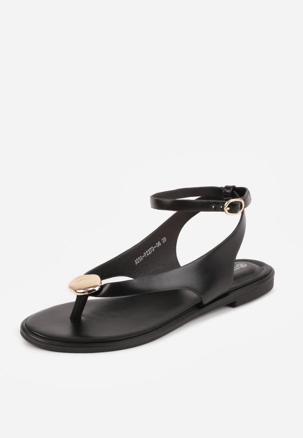 Born2be - Czarne Sandały Typu Japonki Ozdobione Okrągłą Aplikacją Vikianae. Okazja: na co dzień. Nosek buta: okrągły. Zapięcie: sprzączka. Kolor: czarny. Materiał: jeans. Wzór: aplikacja. Sezon: lato. Styl: boho, elegancki, casual