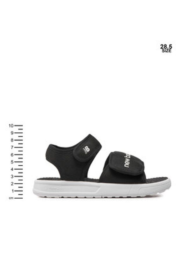 New Balance Sandały SYA750J3 Czarny. Kolor: czarny. Materiał: materiał