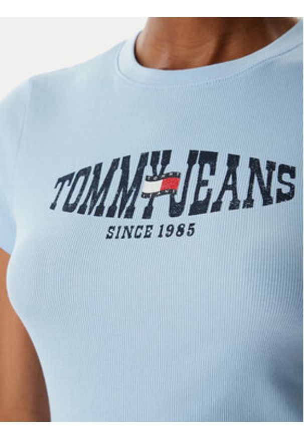 Tommy Jeans T-Shirt Wavy Flag DW0DW22272 Niebieski jasny Slim Fit. Kolor: niebieski. Materiał: bawełna