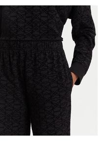 Hugo - HUGO Spodnie dresowe 50545211 Czarny Regular Fit. Kolor: czarny. Materiał: dresówka