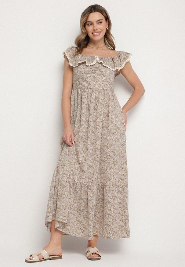 Born2be - Zielona Sukienka Ozdobiona Falbankami Folirae. Okazja: na spacer, na co dzień. Typ kołnierza: kołnierz z falbankami. Kolor: zielony. Wzór: aplikacja. Sezon: lato. Typ sukienki: sportowe. Styl: casual, sportowy