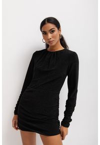 Marsala - Dopasowana sukienka z marszczeniami w kolorze SHINY BLACK - ALIZEE-XS. Okazja: na imprezę. Kolor: wielokolorowy, srebrny, czarny. Materiał: materiał. Typ sukienki: proste. Styl: klasyczny. Długość: mini