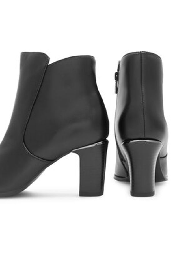 Lasocki Botki WYL3162-1Z Czarny. Kolor: czarny. Materiał: skóra