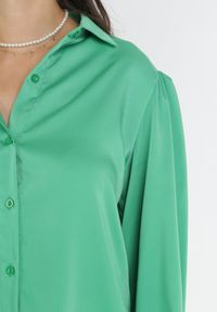Born2be - Zielona Klasyczna Koszula z Kołnierzem Noali. Kolor: zielony. Długość: długie. Styl: klasyczny