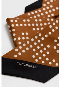 Coccinelle apaszka jedwabna kolor brązowy wzorzysty. Kolor: brązowy. Materiał: jedwab