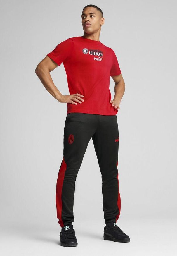 Puma - Męskie spodnie AC Milan ftblNRGY+ PUMA Black For All Time Red. Kolor: czerwony, wielokolorowy, czarny. Wzór: aplikacja