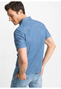 Koszula dżinsowa z krótkim rękawem, Slim Fit bonprix niebieski "bleached" w paski. Kolor: niebieski. Długość rękawa: krótki rękaw. Długość: krótkie. Wzór: paski #3
