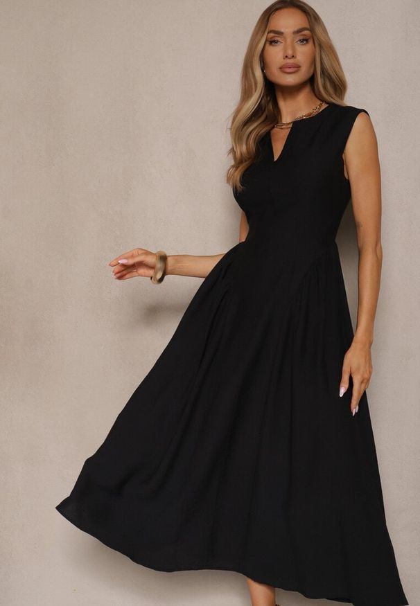 Renee - Czarna Rozkloszowana Sukienka z Wiskozy Lirune. Okazja: na co dzień. Kolor: czarny. Materiał: wiskoza. Sezon: lato. Typ sukienki: rozkloszowane. Styl: elegancki, klasyczny, casual