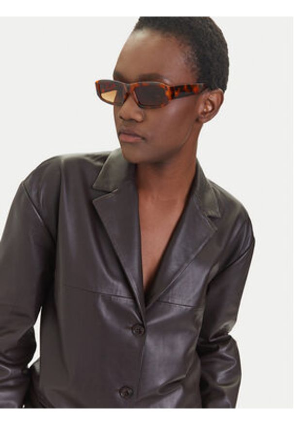 Pieces Okulary przeciwsłoneczne 17154889 Brązowy. Kolor: brązowy. Materiał: syntetyk