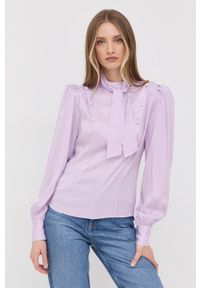 Custommade bluzka Bibbi damska kolor fioletowy gładka. Typ kołnierza: kołnierzyk stójkowy. Kolor: fioletowy. Długość rękawa: długi rękaw. Długość: krótkie. Wzór: gładki
