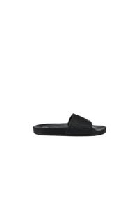 Klapki męskie Colmar Slipper Logo. Zapięcie: bez zapięcia. Kolor: czarny. Materiał: syntetyk, materiał. Szerokość cholewki: normalna. Sport: turystyka piesza, pływanie, fitness