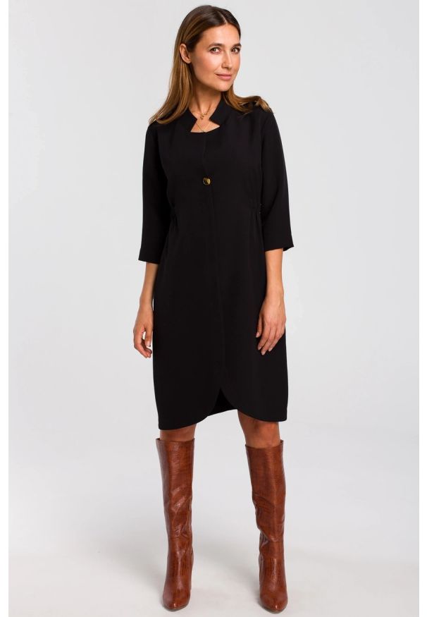 Stylove - Sukienka marynarka elegancka żakietowa asymetryczna midi czarna. Okazja: na spotkanie biznesowe, do pracy. Kolor: czarny. Typ sukienki: asymetryczne. Styl: elegancki. Długość: midi