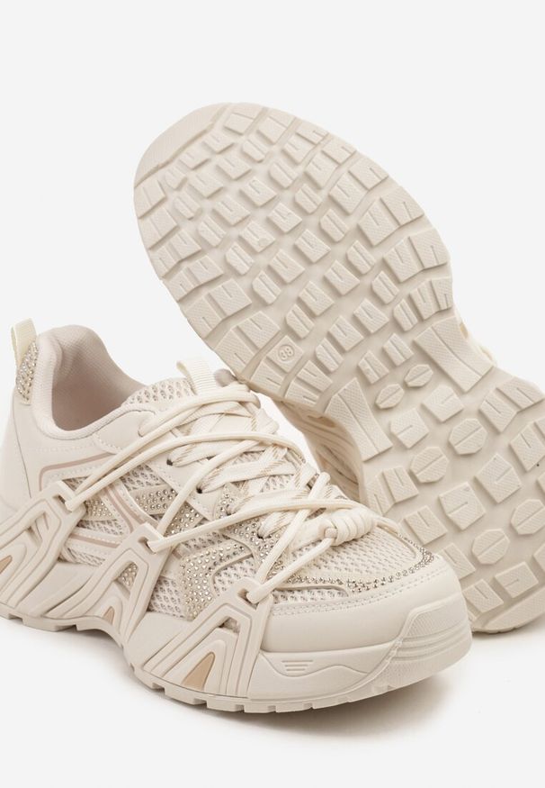Renee - Beżowe Sneakersy na Platformie z Cyrkoniami i Geometrycznym Wzorem Lavivione. Okazja: na co dzień. Kolor: beżowy. Materiał: jeans. Wzór: geometria. Obcas: na platformie