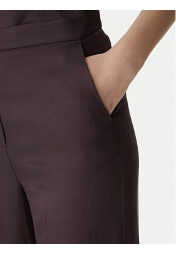 Marella Spodnie materiałowe Alcuno 2615131041 Brązowy Straight Fit. Kolor: brązowy. Materiał: wiskoza
