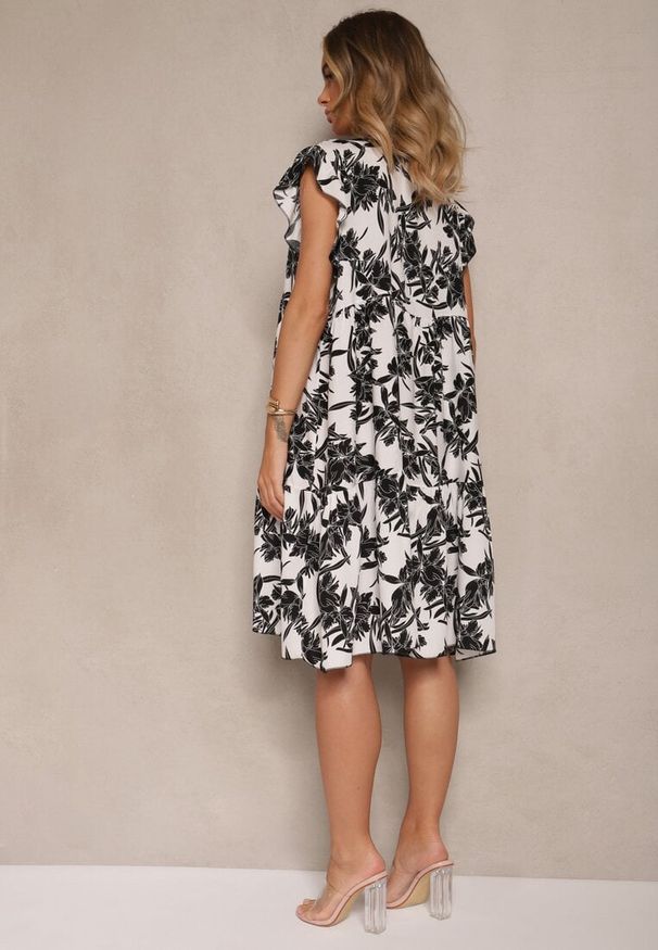 Renee - Biała Kwiatowa Rozkloszowana Sukienka z Bawełny Liravira. Okazja: na co dzień, na spacer, na imprezę. Kolor: biały. Materiał: bawełna. Długość rękawa: krótki rękaw. Wzór: kwiaty. Sezon: lato. Typ sukienki: rozkloszowane. Styl: casual, elegancki