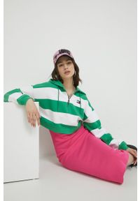 Tommy Jeans bluza bawełniana damska kolor zielony z kapturem wzorzysta. Typ kołnierza: kaptur. Kolor: zielony. Materiał: bawełna. Długość: krótkie. Wzór: aplikacja