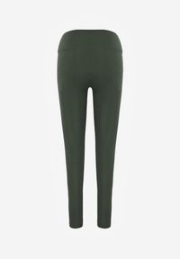 Born2be - Ciemnozielone Legginsy w Stylu Basic z Wyszczuplającym Pasem Samertes. Okazja: do pracy, na co dzień, na spacer. Stan: podwyższony. Kolor: zielony. Długość: krótkie. Styl: casual #3