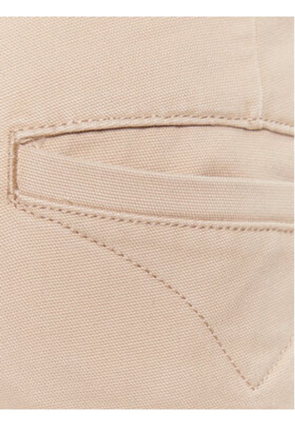 Wrangler Chinosy 112371101 Beżowy Regular Fit. Kolor: beżowy. Materiał: bawełna