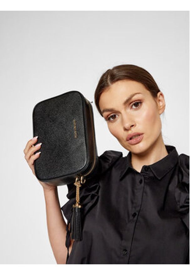 MICHAEL Michael Kors Torebka Crossbodies 32F7GGNM8L Czarny. Kolor: czarny. Materiał: skórzane