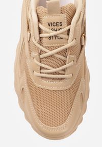 Renee - Ciemnobeżowe Sneakersy Dorameia. Wysokość cholewki: przed kostkę. Nosek buta: okrągły. Zapięcie: sznurówki. Kolor: beżowy. Materiał: jeans, materiał. Wzór: aplikacja #3