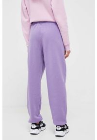 adidas Originals spodnie dresowe kolor fioletowy gładkie. Stan: podwyższony. Kolor: fioletowy. Materiał: dresówka. Wzór: gładki #3