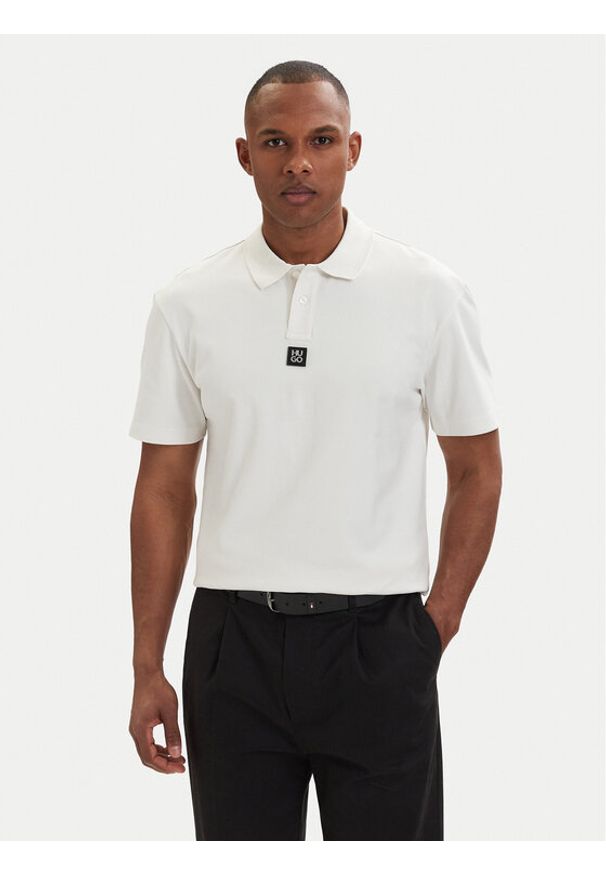 Hugo - HUGO Polo Deabono_D 50517638 Kremowy Regular Fit. Typ kołnierza: polo. Kolor: kremowy. Materiał: bawełna