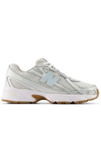 Buty młodzieżowe New Balance GR740AA - srebrne. Kolor: srebrny. Materiał: materiał, syntetyk. Szerokość cholewki: normalna. Sezon: lato. Sport: turystyka piesza