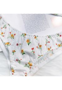 Intica - Komplet bielizny z delikatnym zdobieniem Jocelyne. Kolor: biały. Materiał: materiał. Wzór: aplikacja #5
