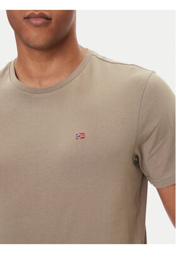 Napapijri T-Shirt Salis NP0A4H8D Beżowy Regular Fit. Kolor: beżowy. Materiał: bawełna
