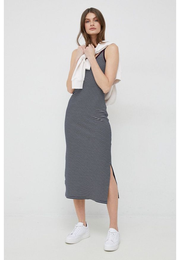 TOMMY HILFIGER - Tommy Hilfiger sukienka kolor granatowy midi prosta. Okazja: na co dzień. Kolor: niebieski. Materiał: materiał, wiskoza. Długość rękawa: na ramiączkach. Typ sukienki: proste. Styl: casual. Długość: midi