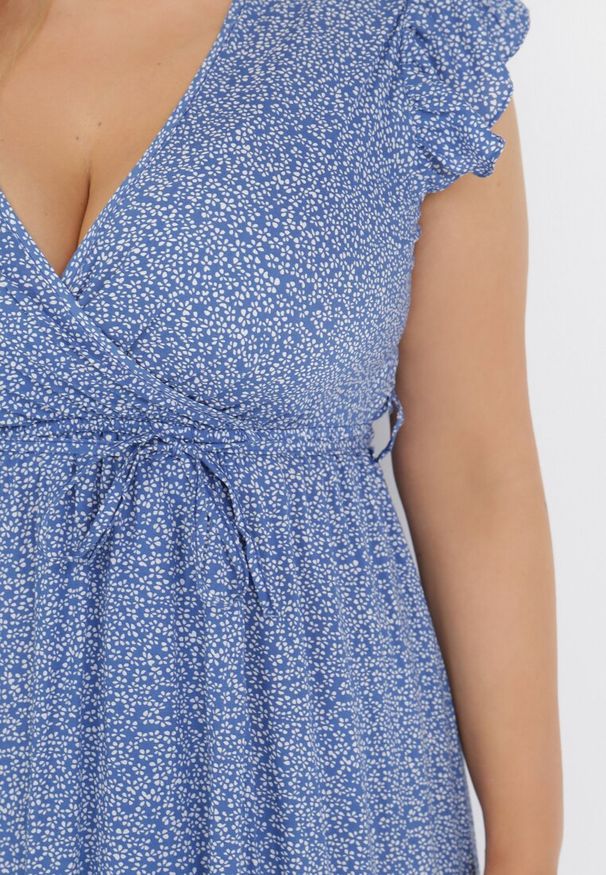 Born2be - Niebieska Sukienka Jophiel. Kolor: niebieski. Materiał: materiał. Wzór: kwiaty, nadruk. Typ sukienki: kopertowe. Długość: maxi