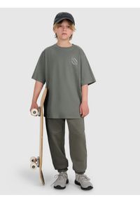 4f - 4F T-shirt oversize z nadrukiem chłopięcy - szary 164 (13-14 lat). Okazja: na co dzień. Kolor: szary. Materiał: jersey, materiał, bawełna. Wzór: nadruk. Sezon: lato. Styl: klasyczny, sportowy, casual