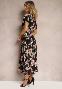 Renee - Czarno-Różowa Kopertowa Sukienka w Kwiaty z Gumką w Talii Nobbia. Okazja: na co dzień. Kolor: czarny. Materiał: bawełna. Wzór: kwiaty. Typ sukienki: kopertowe. Styl: casual