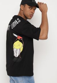 Born2be - Czarna Bawełniana Koszulka T-shirt z Krótkim Rękawem z Nadrukiem na Plecach i Przodzie Civia. Okazja: na spotkanie biznesowe, do pracy, na co dzień. Kolor: czarny. Materiał: bawełna. Długość rękawa: krótki rękaw. Długość: krótkie. Wzór: nadruk. Styl: klasyczny, biznesowy, casual