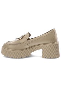 Beżowe Półbuty Armodo Eleganckie Buty Damskie. Okazja: do pracy, na spacer, na co dzień, na spotkanie biznesowe. Kolor: beżowy. Materiał: skóra. Obcas: na obcasie. Styl: elegancki. Wysokość obcasa: średni #7