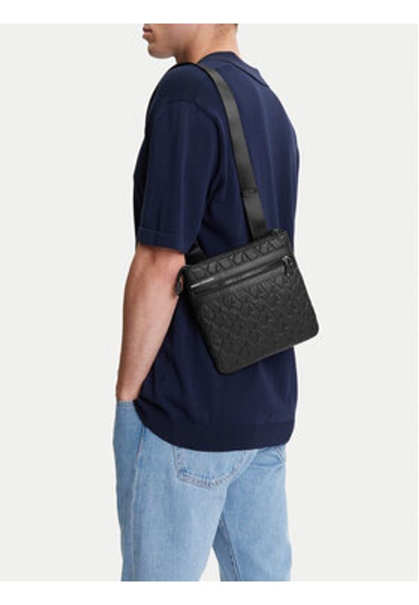 Armani Exchange Saszetka XM000579 AF12133 UC001 Czarny. Kolor: czarny. Materiał: skóra