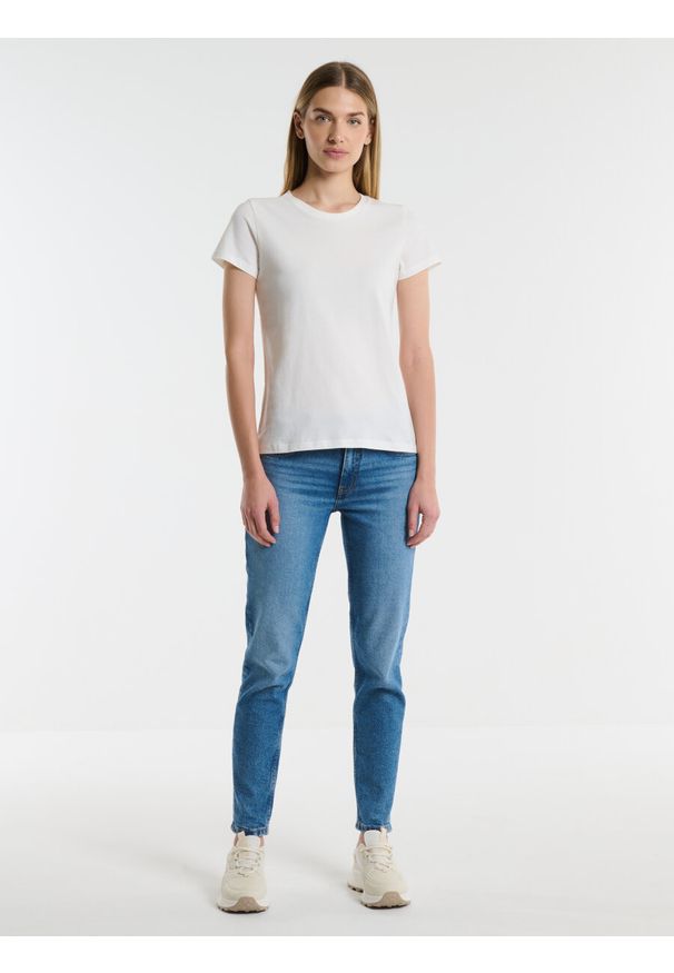 Big-Star - Koszulka damska kremowa Basilia 102. Okazja: na co dzień. Kolor: kremowy. Materiał: jeans, sztruks, bawełna. Wzór: nadruk. Styl: casual