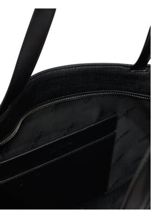 Calvin Klein Torebka Ck Medium Shopper_Tex K60K613178 Czarny. Kolor: czarny. Materiał: skórzane