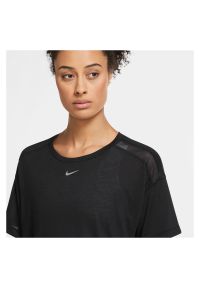 Koszulka damska treningowa Nike AeroAdapt CU5522. Materiał: materiał, nylon, skóra, bawełna, poliester. Sport: fitness #4