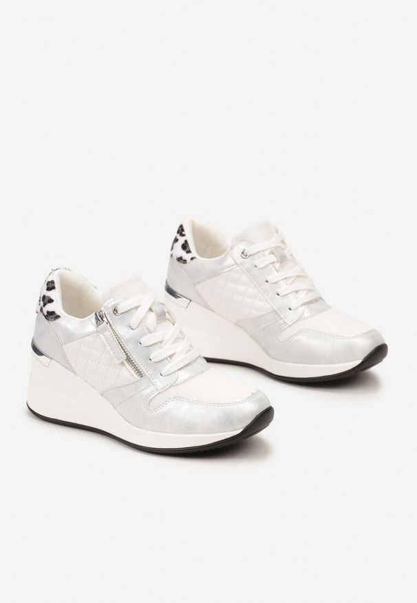 Born2be - Srebrne Sneakersy Parthadia. Okazja: na co dzień. Zapięcie: sznurówki. Kolor: biały. Obcas: na koturnie