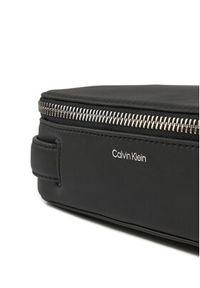 Calvin Klein Kosmetyczka Ck Sleek Washbag W/Hanger K50K512803 Czarny. Kolor: czarny. Materiał: skóra