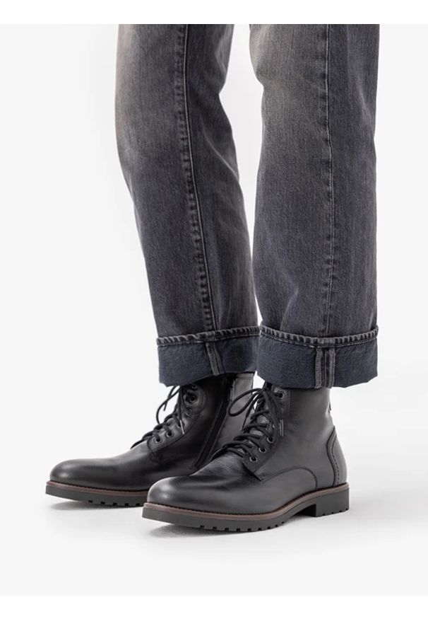 Ryłko - Czarne ocieplane kożuchem trzewiki. Okazja: na co dzień. Wysokość cholewki: za kostkę. Zapięcie: sznurówki. Kolor: czarny. Materiał: skóra. Szerokość cholewki: normalna. Sezon: zima. Styl: klasyczny, casual, street