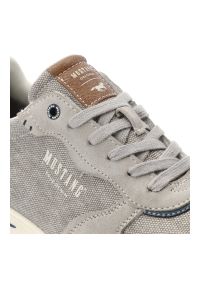 Szare Sneakersy Mustang Modne Obuwie Męskie. Okazja: na co dzień, na spacer. Zapięcie: sznurówki. Kolor: szary. Materiał: skóra ekologiczna, jeans, materiał. Styl: elegancki, sportowy, casual, klasyczny, street