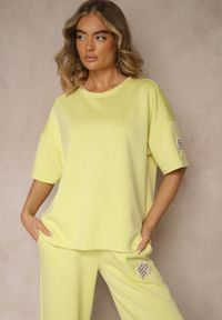 Renee - Żółty Komplet Dresowy z Wiskozą T-shirt i Joggery Zdobione Naszywkami Idareia. Kolor: żółty. Materiał: wiskoza, dresówka. Wzór: aplikacja #3