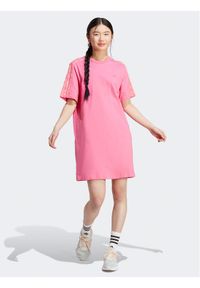 Adidas - Sukienka codzienna adidas. Okazja: na co dzień. Kolor: różowy. Materiał: jersey. Typ sukienki: proste. Styl: casual #1